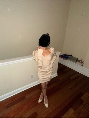 PrettyLittleThing Nude Ruched Puff-Sleeve Mini Dress